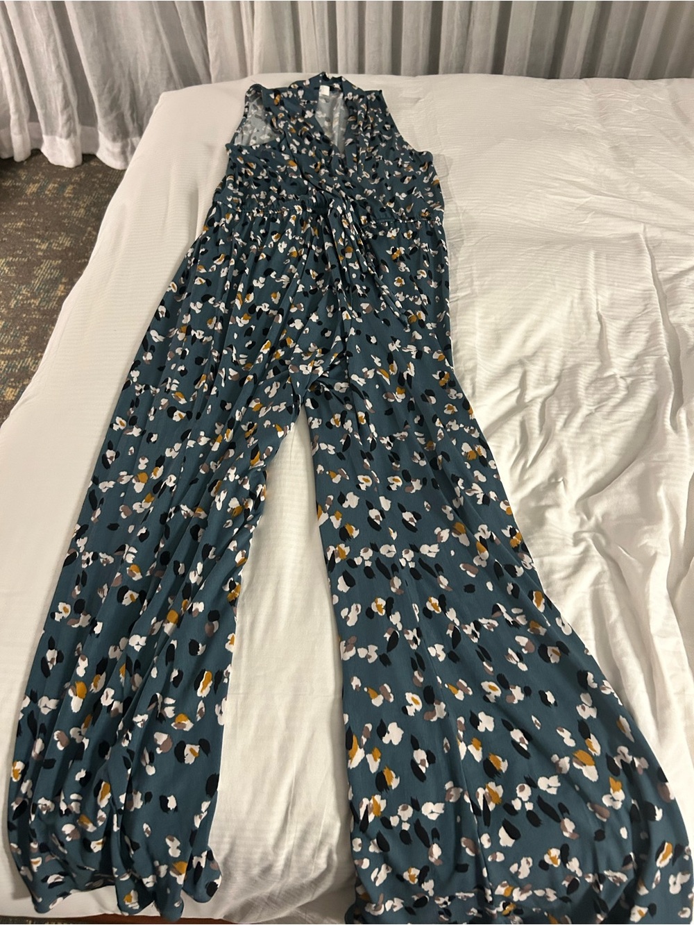 Beacon apparel | Sleeveless Teal Floral-Print Jumpsuit - M